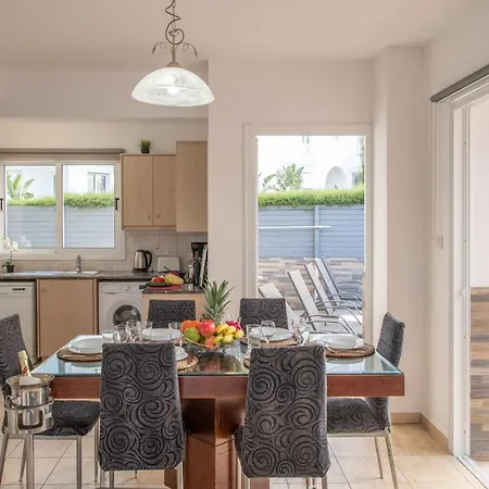 Ruby Evelyn Villa Protaras