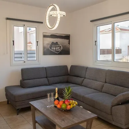 Villa Ruby Evelyn Protaras