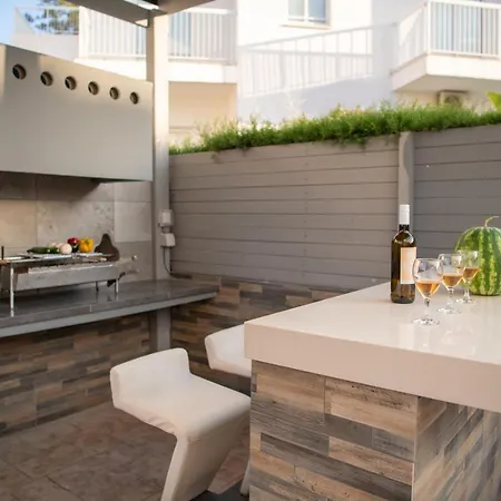 Ruby Evelyn * Protaras