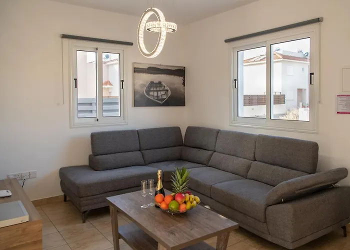 Villa Ruby Evelyn Protaras